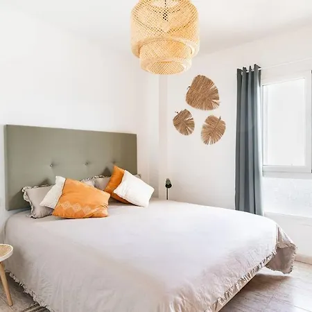 3 Bedrooms Seaview In Historical Center